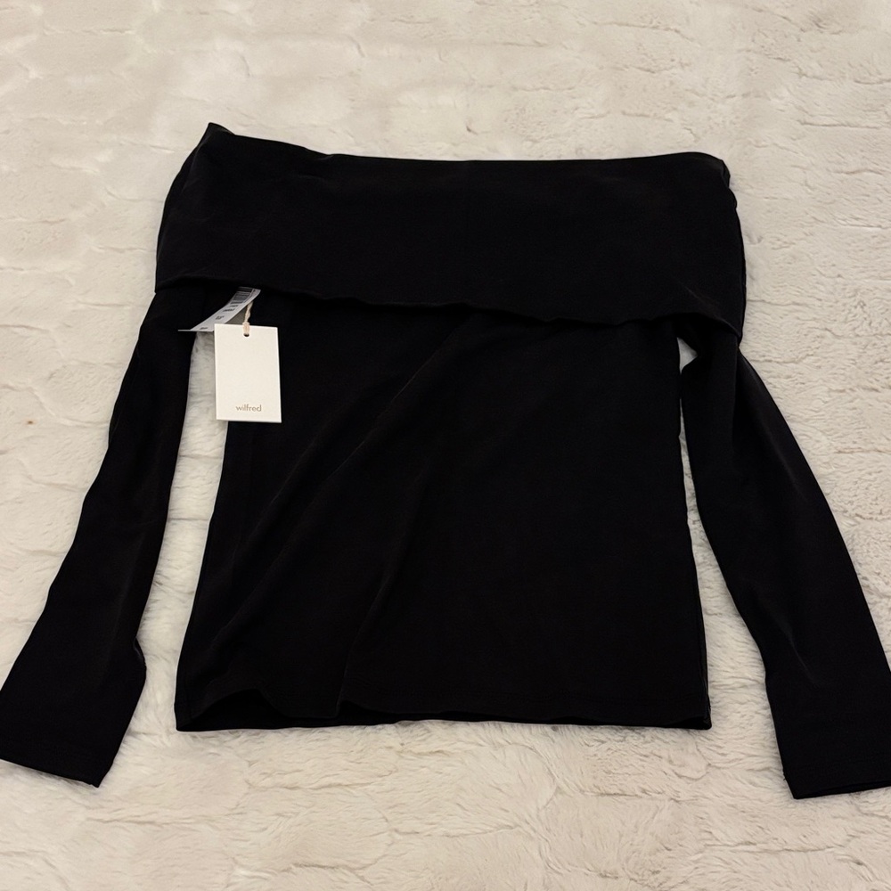 NWT Aritzia Wilfred Carole Top